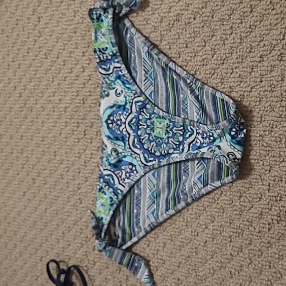 NWOT reversible bikini bottom - Picture 3 of 4